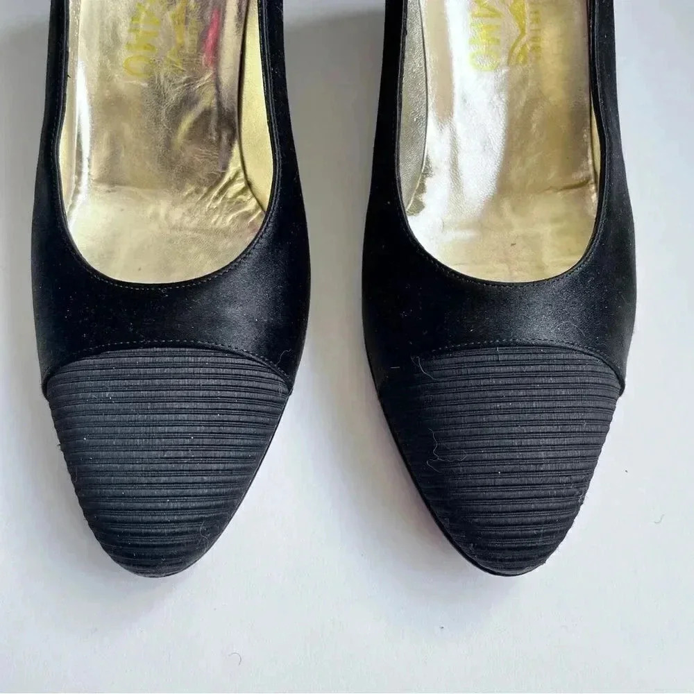 Vintage Salvatore Ferragamo Black Satin Heels Shoes Size 8.5 AA Narrow - Picture 3 of 11